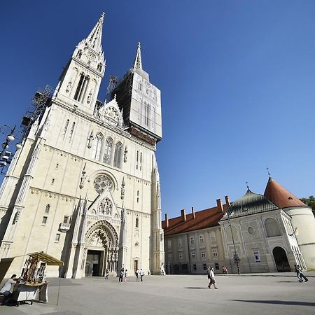 Main Square Central Apartment Zagreb Bagian luar foto